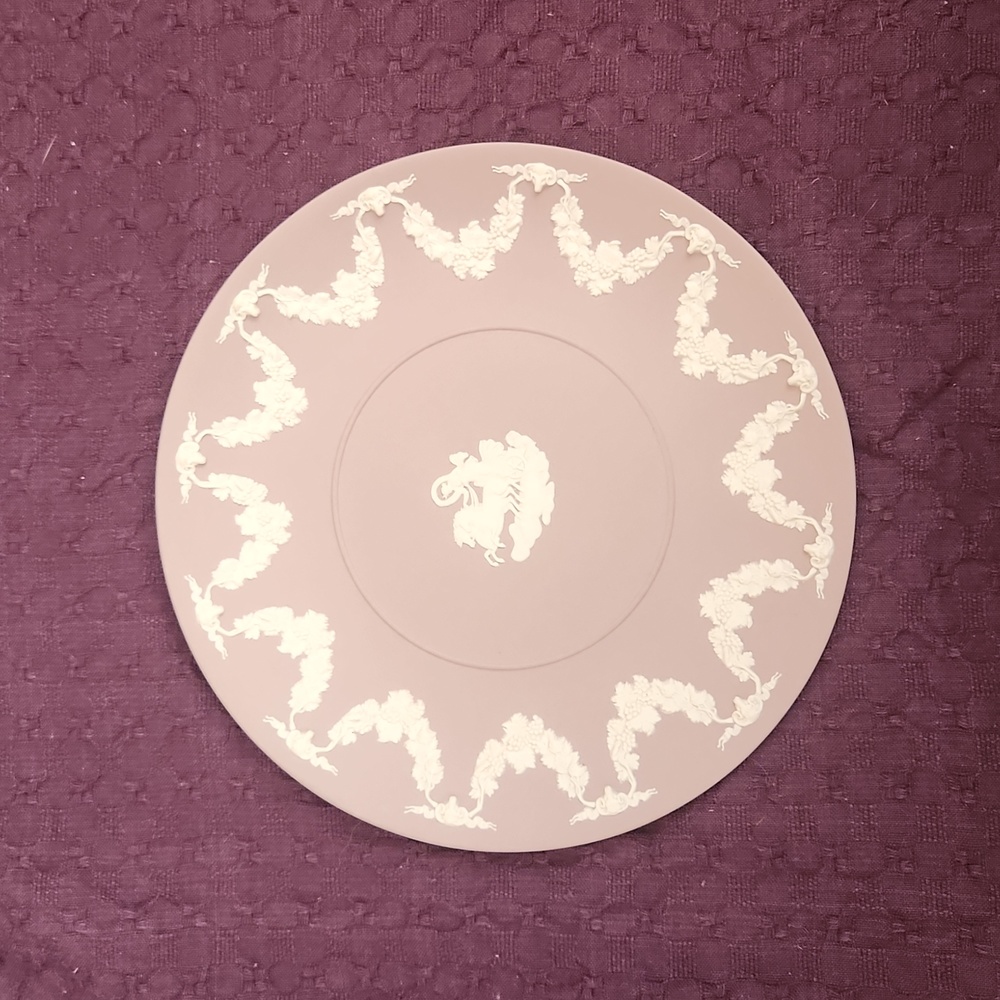 Wedgewood Jasperware chariot plate